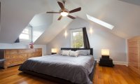 Warum sollte man einen Deckenventilator regelmäßig reinigen? © chuckcollier
